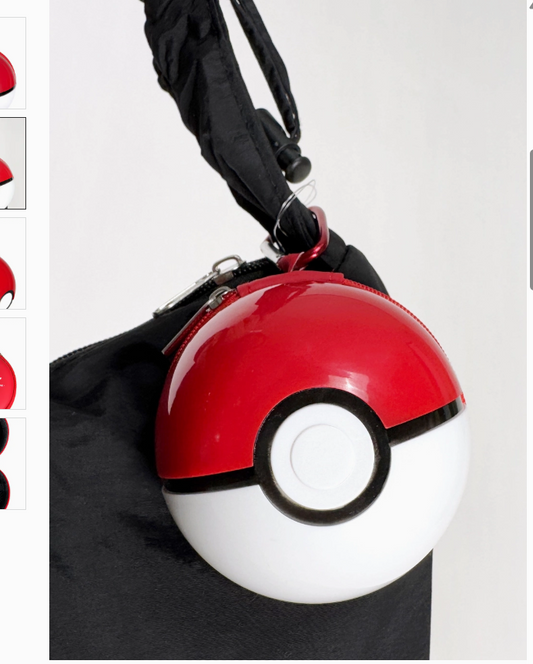 Pokémon 3D Master Ball 3D Carabiner Red/White Zip Pouch